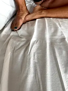 lucamila2903 online show from 10-26-25, 09:04