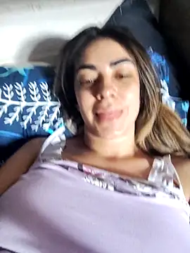 Snapshot of CristalHeart_ chatting on 11-22-25, 09:47 CristalHeart online show from 11-22-25, 09:47