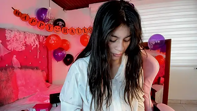 Snapshot of Jade_rey_ chatting on 10-14-25, 05:25 Jade rey online show from 10-14-25, 05:25