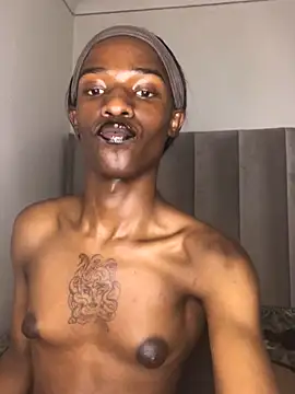 Trans fairy online show from 10-10-25, 08:41