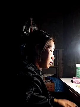 ngocngoc cute online show from 12-14-25, 11:42