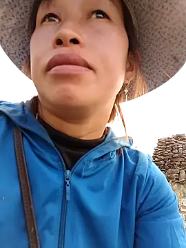 ngocngoc cute online show from 12-22-25, 03:03