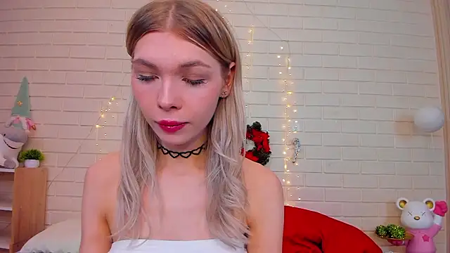 Snapshot of Blondy_Fina chatting on 02-03-26, 06:22 Blondy Fina online show from 02-03-26, 06:22