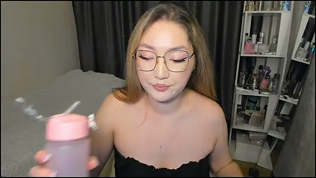 lyra x online show from 03-07-26, 08:17