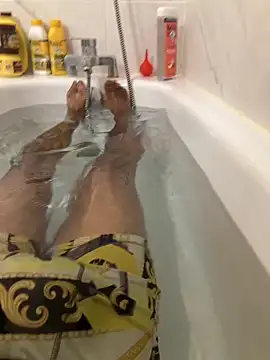 Snapshot of metissebmlongue chatting on 09-25-25, 04:43 metissebmlongue online show from 09-25-25, 04:43