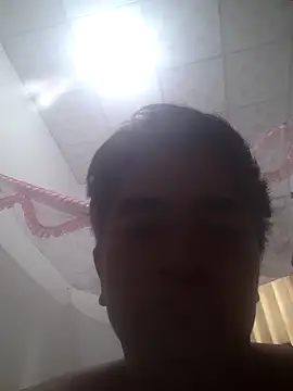 Snapshot of Brongiep chatting on 09-26-25, 02:04 Brongiep online show from 09-26-25, 02:04