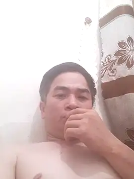 Snapshot of Brongiep chatting on 09-28-25, 11:48 Brongiep online show from 09-28-25, 11:48