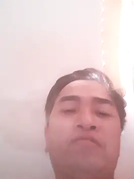 Snapshot of Brongiep chatting on 09-29-25, 04:17 Brongiep online show from 09-29-25, 04:17