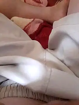 Snapshot of Brongiep chatting on 11-20-25, 05:18 Brongiep online show from 11-20-25, 05:18