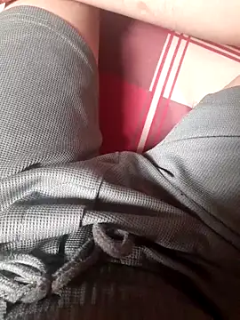 Snapshot of Brongiep chatting on 11-23-25, 05:40 Brongiep online show from 11-23-25, 05:40