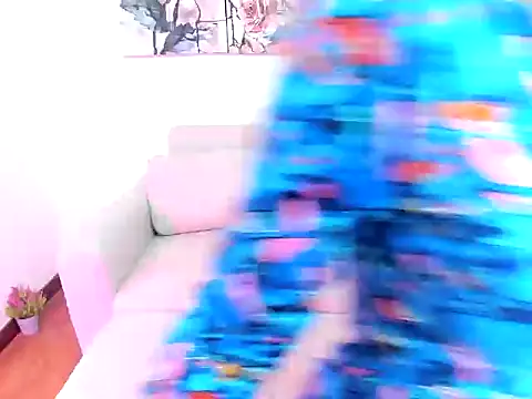 Snapshot of Tania_xw chatting on 10-07-25, 11:51 Tania xw online show from 10-07-25, 11:51