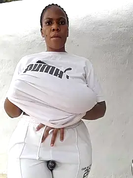 Snapshot of MelowD69 chatting on 10-06-25, 11:18 MelowD69 online show from 10-06-25, 11:18