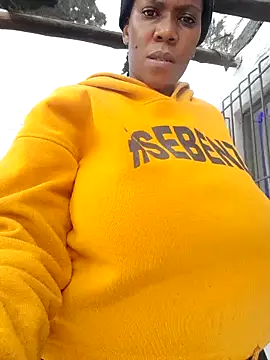 Snapshot of MelowD69 chatting on 10-20-25, 11:54 MelowD69 online show from 10-20-25, 11:54