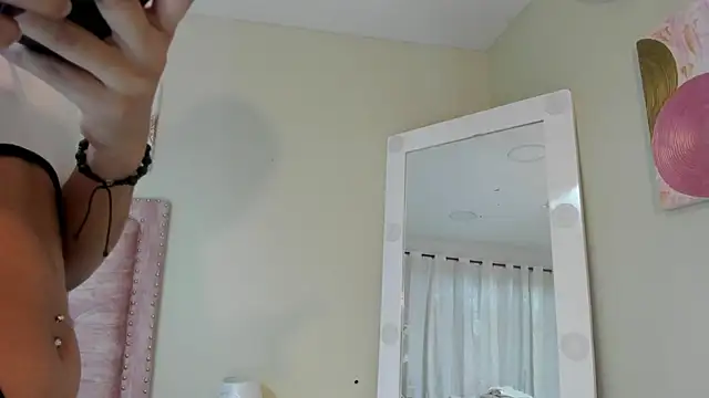 Mei Lin Luna online show from 10-04-25, 09:57