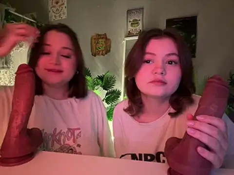 MoonIvy  online show from 01-05-26, 06:55