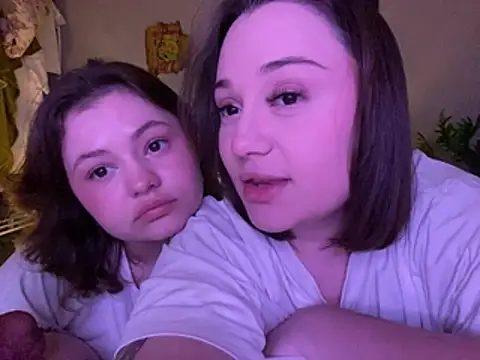 MoonIvy  online show from 01-09-26, 06:42