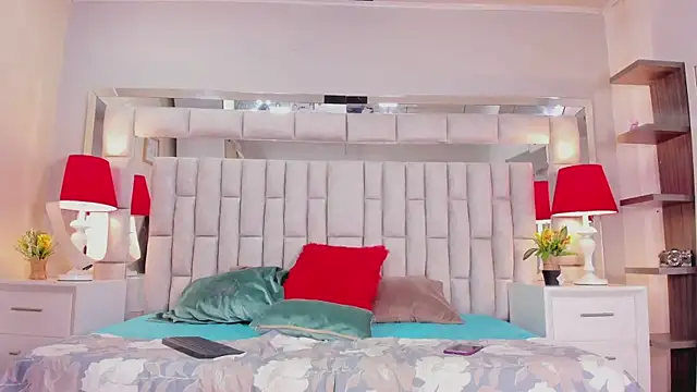 mia rousse25 online show from 10-04-25, 01:09