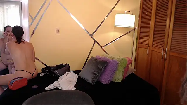 Snapshot of shirleyrojas chatting on 10-23-25, 07:23 shirleyrojas online show from 10-23-25, 07:23