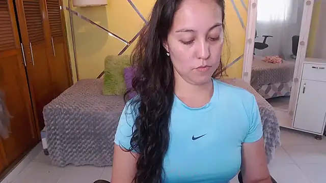 Snapshot of shirleyrojas chatting on 10-28-25, 08:00 shirleyrojas online show from 10-28-25, 08:00