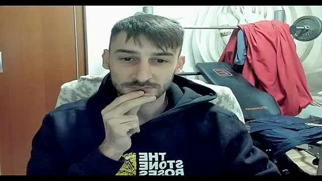 Snapshot of bignosebigcok chatting on 09-30-25, 06:13 bignosebigcok online show from 09-30-25, 06:13