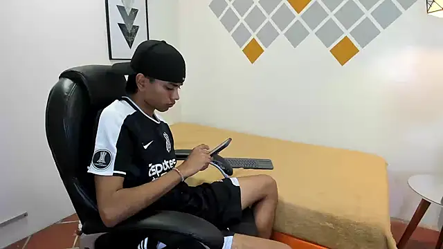 markbowie online show from 10-23-25, 01:10