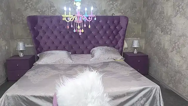 Anna Kenann online show from 09-27-25, 07:02