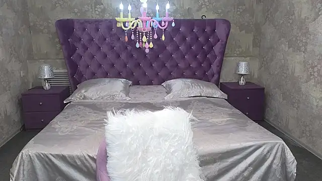Anna Kenann online show from 09-30-25, 07:02