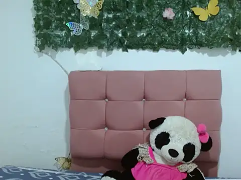 lia victoria online show from 11-10-25, 01:15