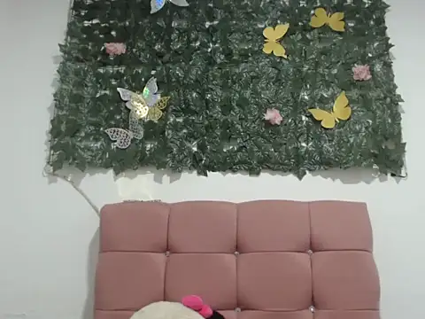 lia victoria online show from 11-15-25, 01:36