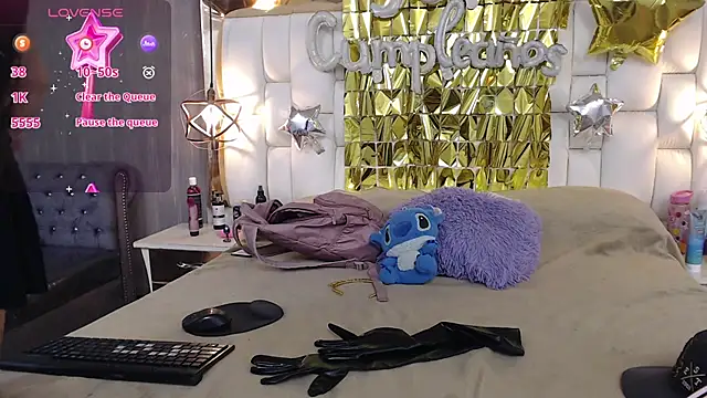 Foxxy Doll online show from 10-18-25, 03:02