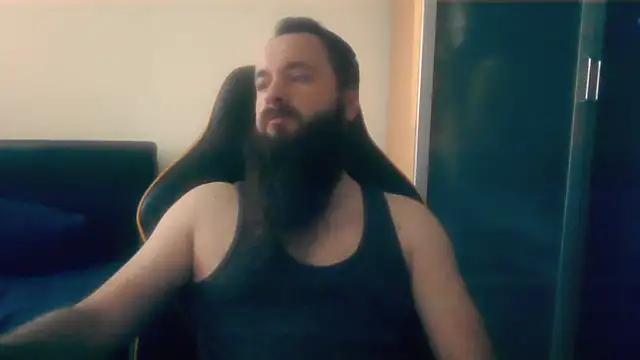 LondonMan1988 online show from 10-24-25, 07:27