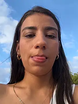 -juicy  online show from 11-03-25, 09:38