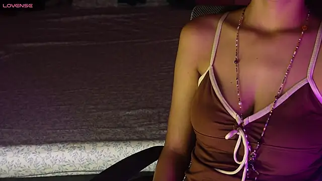 NidhiChandra online show from 10-27-25, 10:19