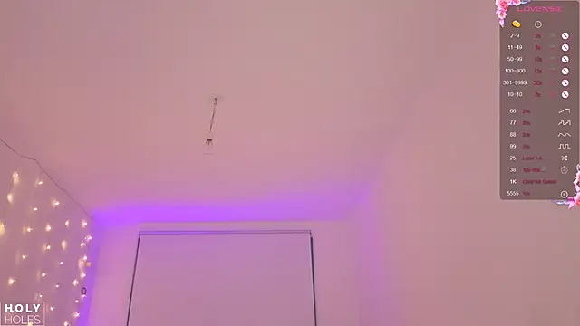 Snapshot of bananasgirl chatting on 11-29-25, 06:38 bananasgirl online show from 11-29-25, 06:38