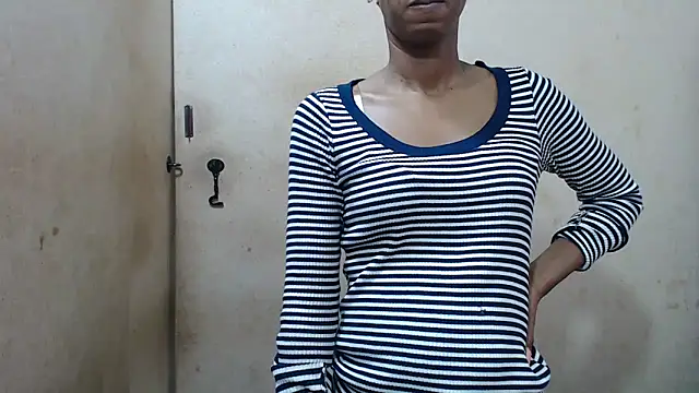 SweetSlender01 online show from 09-28-25, 10:09