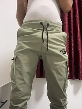 Anassal123 online show from 11-19-25, 09:48