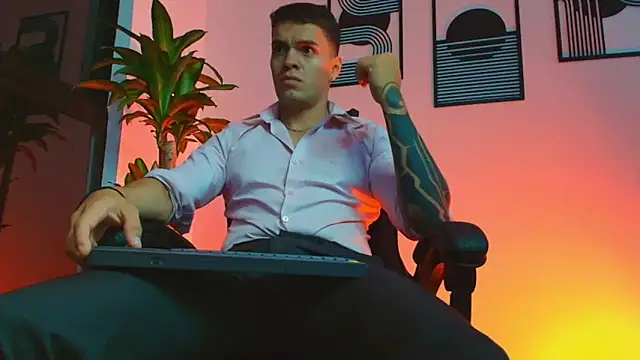 ALPHA DOMINUS  online show from 03-21-26, 08:52