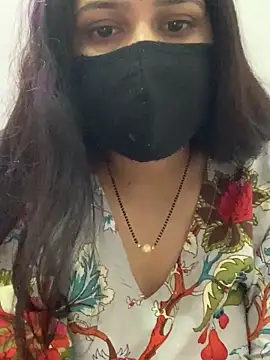 misharani00 online show from 10-13-25, 01:49