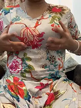 misharani00 online show from 10-31-25, 02:40