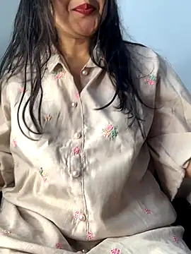 misharani00 online show from 11-21-25, 10:36