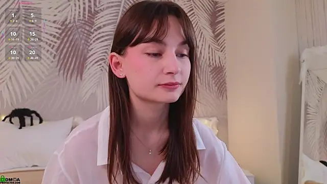 LolaPrise online show from 10-26-25, 01:33