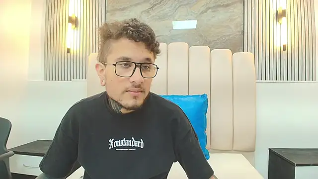 RavenandCody online show from 10-14-25, 04:02