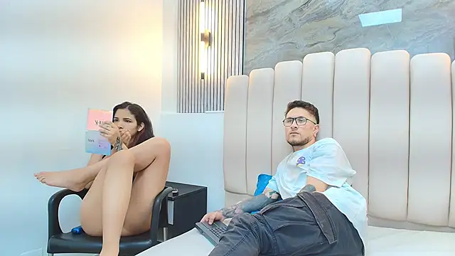 RavenandCody online show from 11-06-25, 02:34