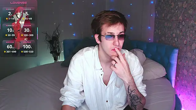 Snapshot of KiskaKurt chatting on 09-21-25, 11:23 KiskaKurt online show from 09-21-25, 11:23