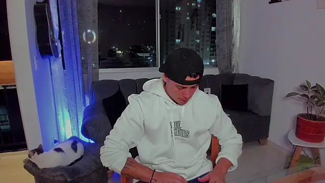 connorsmiith online show from 09-22-25, 02:46