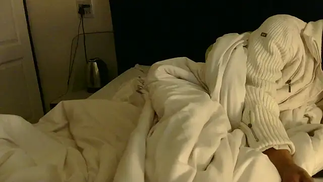 Snapshot of Ivysol chatting on 11-06-25, 07:37 Ivysol online show from 11-06-25, 07:37