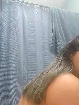 Lovelyrainn online show from 11-20-25, 05:56