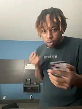 BigMfLuther online show from 12-23-25, 05:38