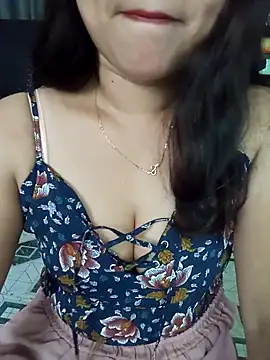 babyangela14 online show from 09-29-25, 06:51