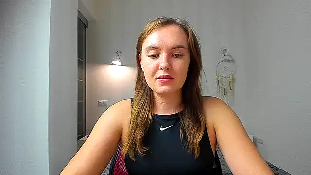 EmmaNorman online show from 09-15-25, 06:19